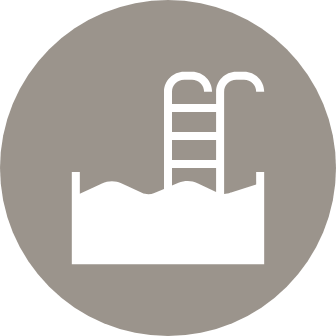 Lounge in the Sparkling Pool
